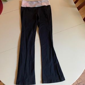 Lululemon yoga pants - black